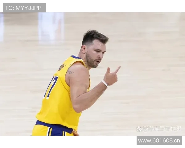 东契奇能否赛季场均40分引热议里夫斯称赞他的表现令人难以置信