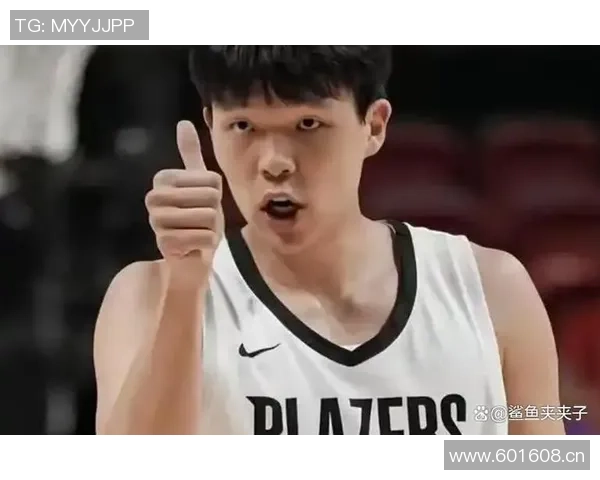 杨瀚森为斯帅庆生唱歌苏群点评细节展现个性状态与深厚关系