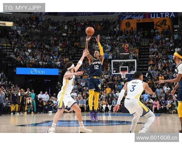 森林狼是否应追求莫兰特以解决薪资和球权分配的双重困境