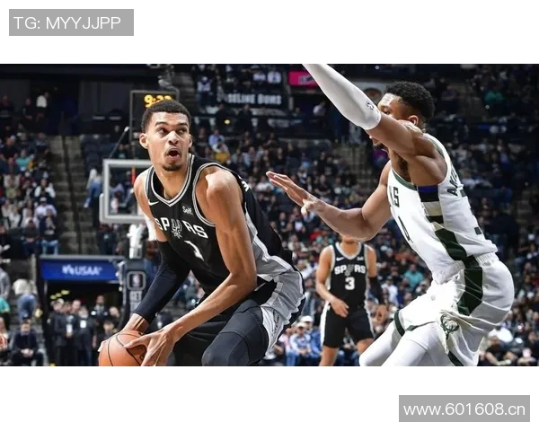 路威建议文班亚马向字母哥学习提升持球能力加强转换进攻表现